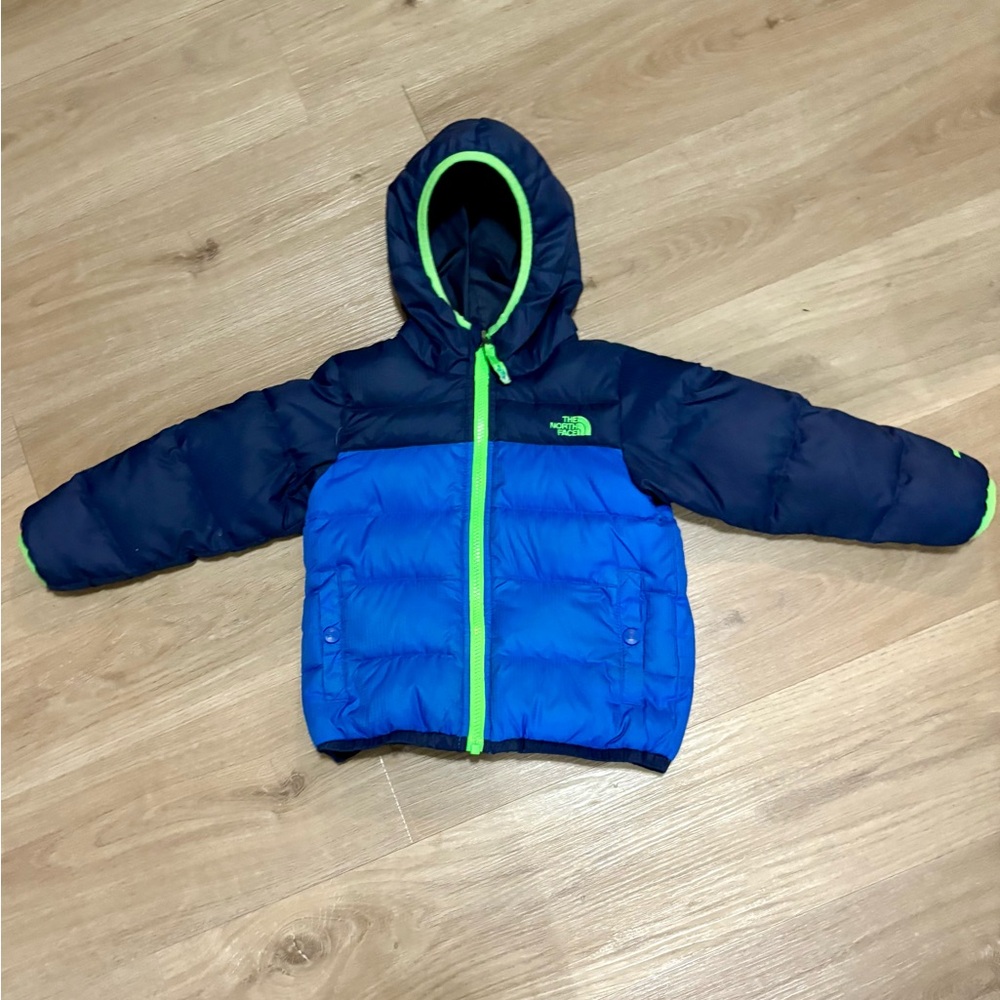 The North Face Reversable 550 Down  Jacket , size 4T